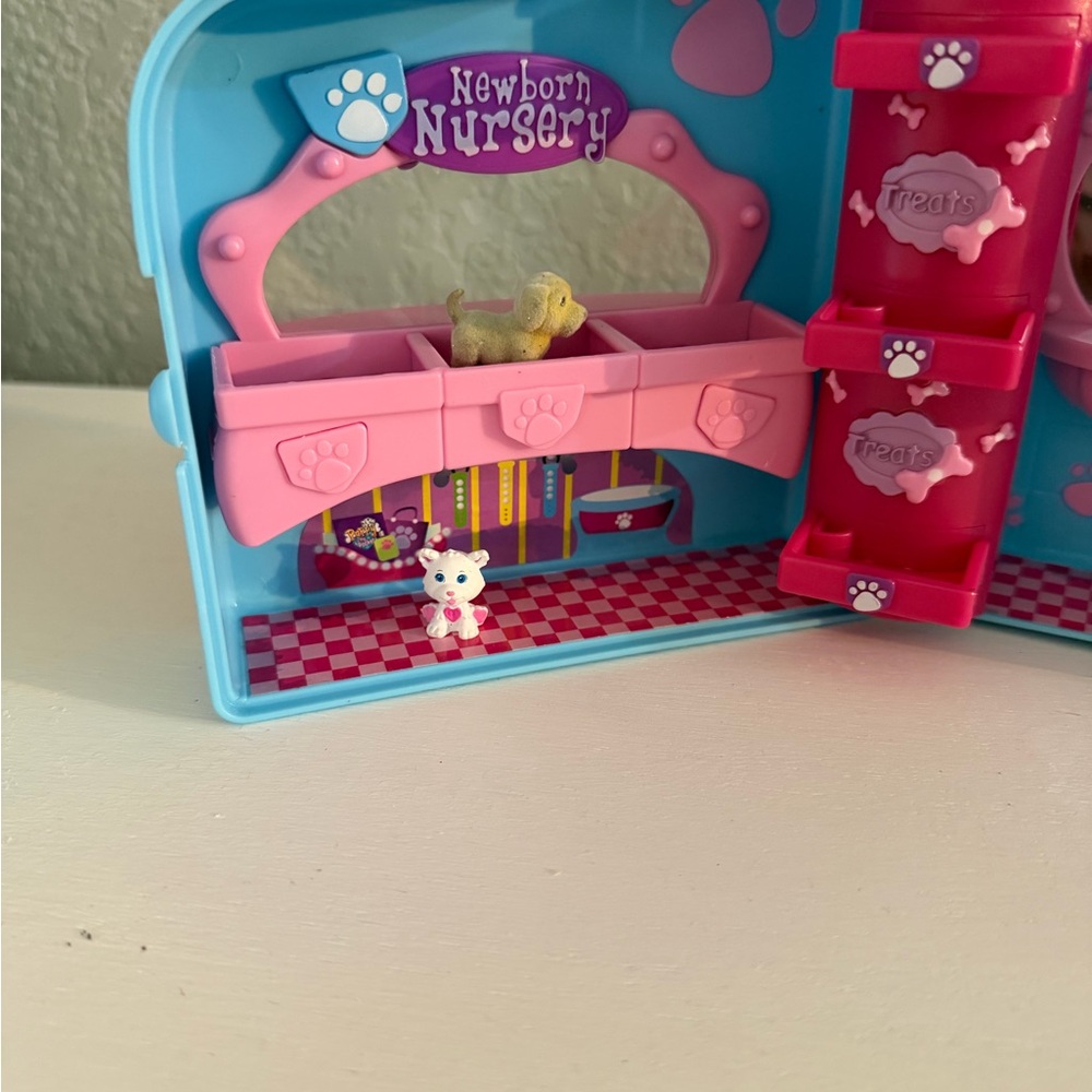 Puppy In My Pocket Newborn Nursery playset - Picture 3 of 11